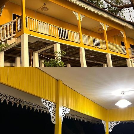 Kayangan Crystal Chalet Kampung Kuala Besut Esterno foto